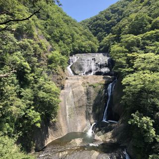 前往日本三大名瀑 絕景壯觀的袋田瀑布。