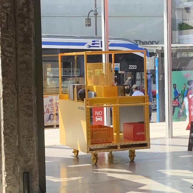 LP판 청음해볼 수 있는 한남동 현대카드 바이닐 앤 플라스틱