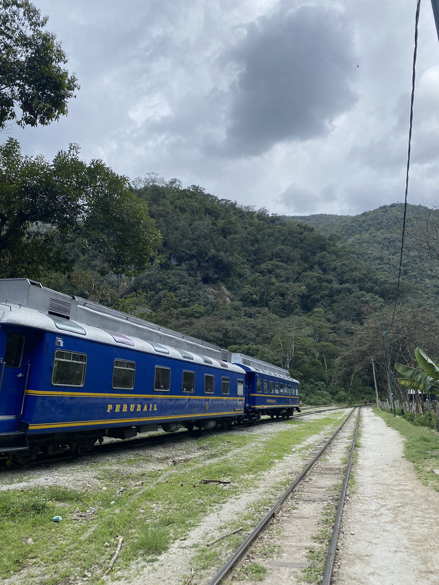 Exploring Machu Picchu on a Budget: Cusco to Aguas Calientes Adventure 🚶‍♂️🌄