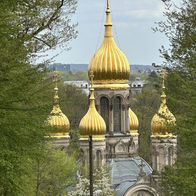 A beautiful and golden gem in Wiesbaden 