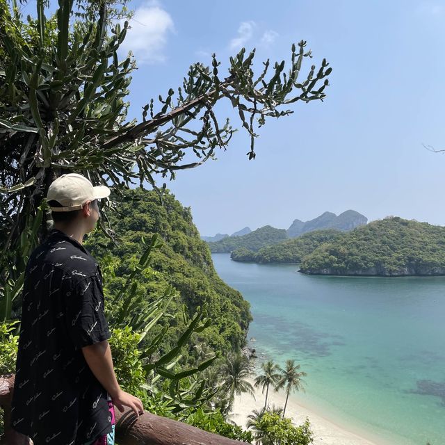 White Sand! Blue Lagoon! Monkey! Bamboo Raft!