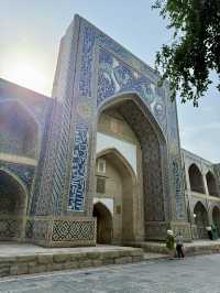 Spring Visit to Nadir Divan Begi Madrasah – A Step Back in Time