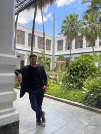 This Tour in Caracas brings the energy with colonial streets!