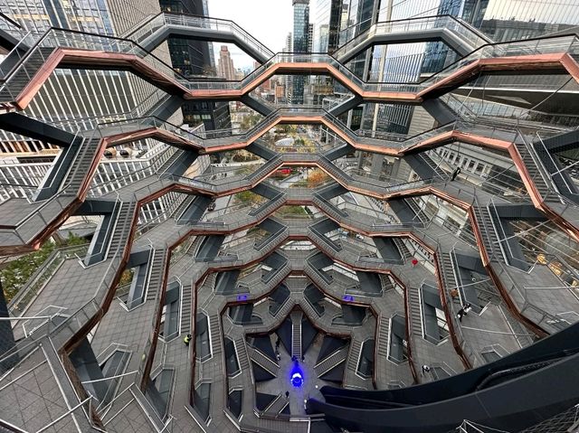 📍Vessel at Hudson Yards, NYC 🐝 ✨