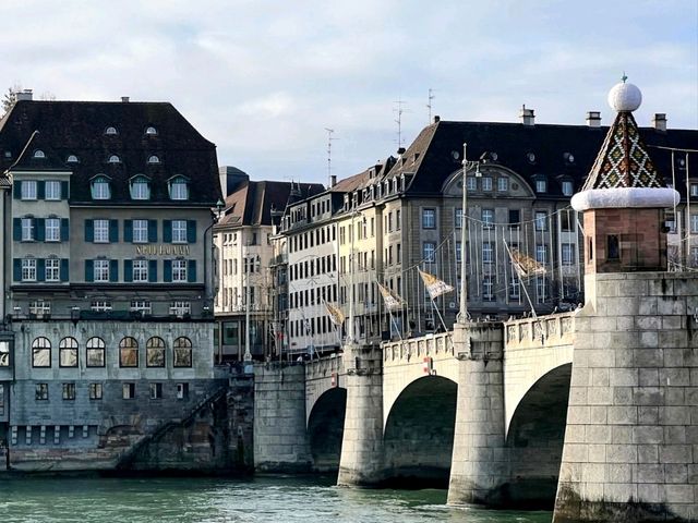 Mittlere Brücke, Basel 🌉✨ Mittlere Brücke, Basel 🌉✨