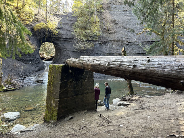 🇨🇦Hidden beauty of Hole In The Wall on Vancouver Island