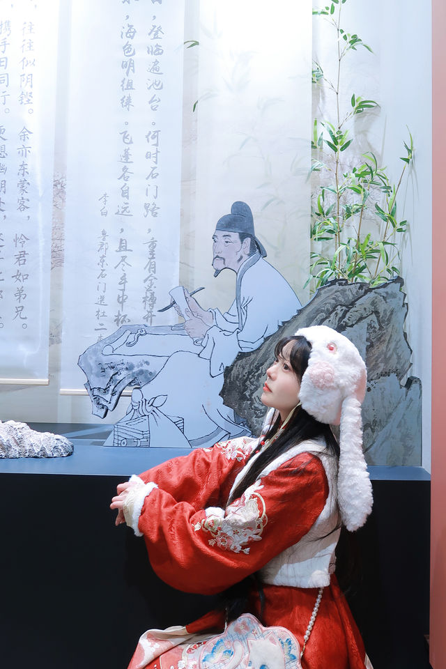 “我寄酒香融敬意，隨風直到太白樓”