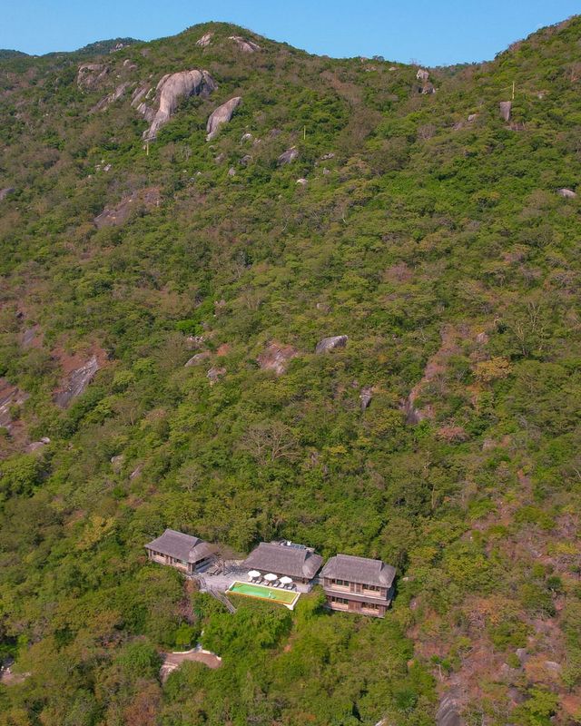 Hill Top Reserve Villa - ฮิลล์ท็อปรีเซอร์วิลล่า 💚🌳🏝 ความเป็นเดียวในวิลล่าที่ลงตัวในสวนป่าและอันดับหินของนินห์ แวน เบย์