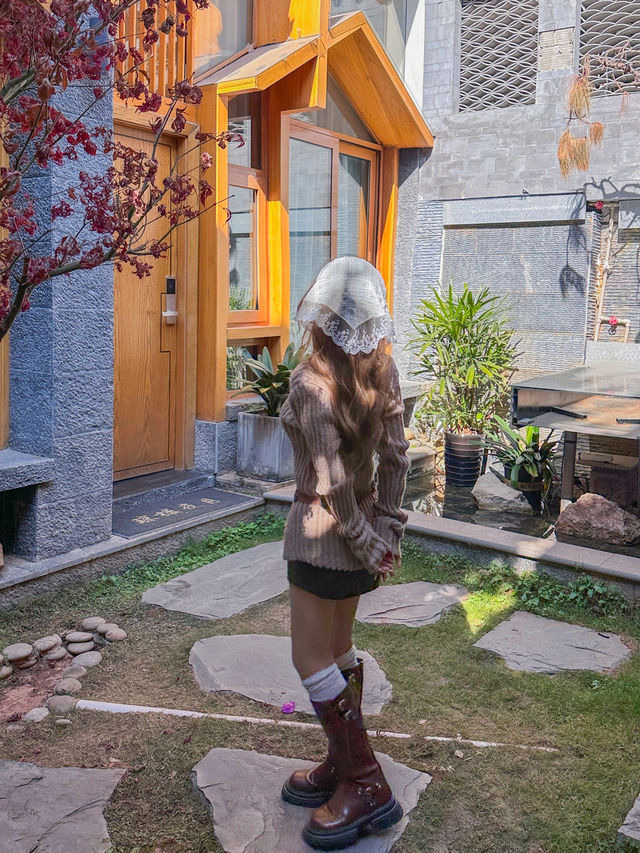 丽江古城裡！！有風的小院 真的好美