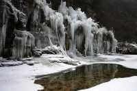 被雪景覆蓋的雲臺山勝似仙境