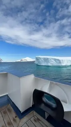 A perfect day in Antarctica