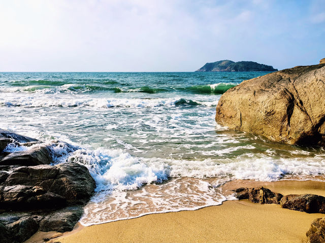 海南島｜白浪沙灘綠灣，山海相依萬寧