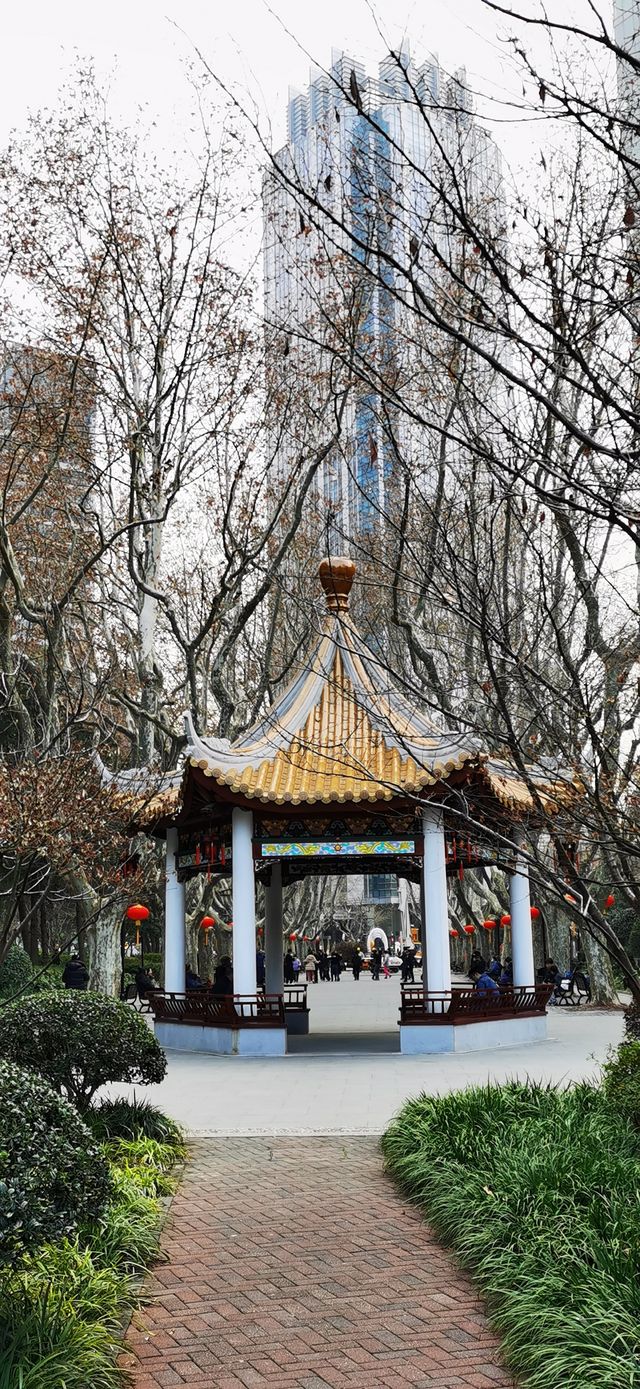 襄陽公園：魔都市中心四度更名的老公園