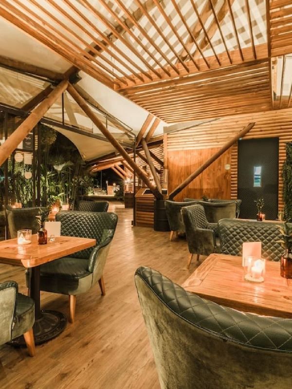 🌟 Guatape Getaway: Top Stays in Colombia's Hidden Gem 🌟
