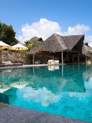 🌴✨ Zanzibar's Hidden Gem: Qambani Luxury Resort 🏖️🛏️