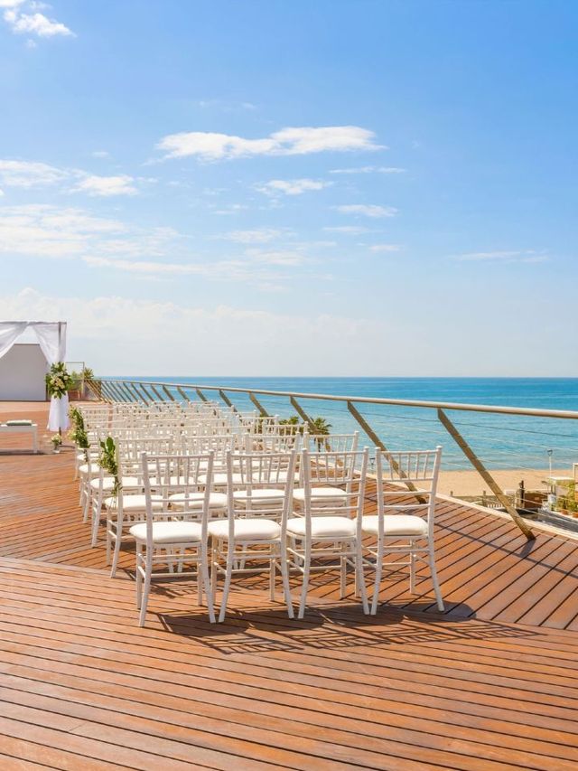 🌊✨ Unwind in Catalonia: Top Picks at Le Méridien Ra 🏖️🍷