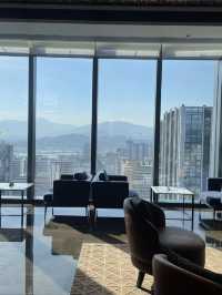 🏨✨ Shenzhen Stay: High-Rise Comfort & Connectivity 🌐🛌