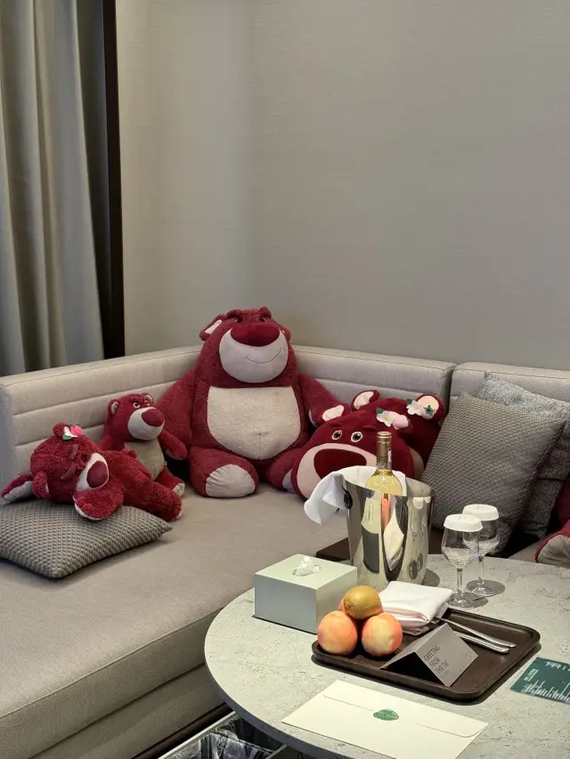 Nanjing's Lotso Bear-themed Hotel!!