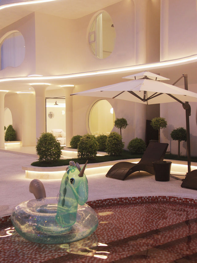 上海！！新開的！！不想退房…。