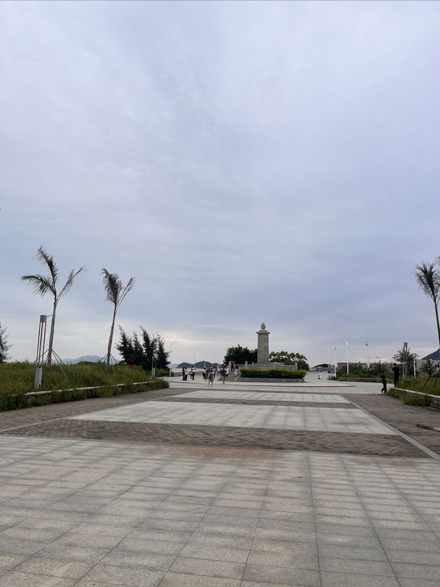 在汕尾陸豐追尋革命足跡。