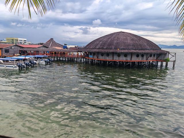 馬來西亞斗湖：海島瑰寶，潛水樂園。