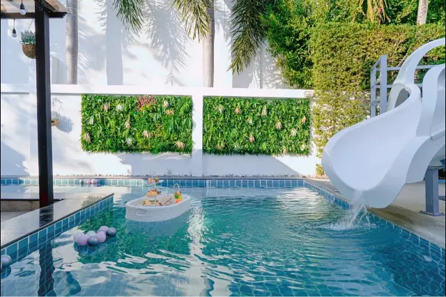 Pattaya Jomtien 4-bedroom pool villa.