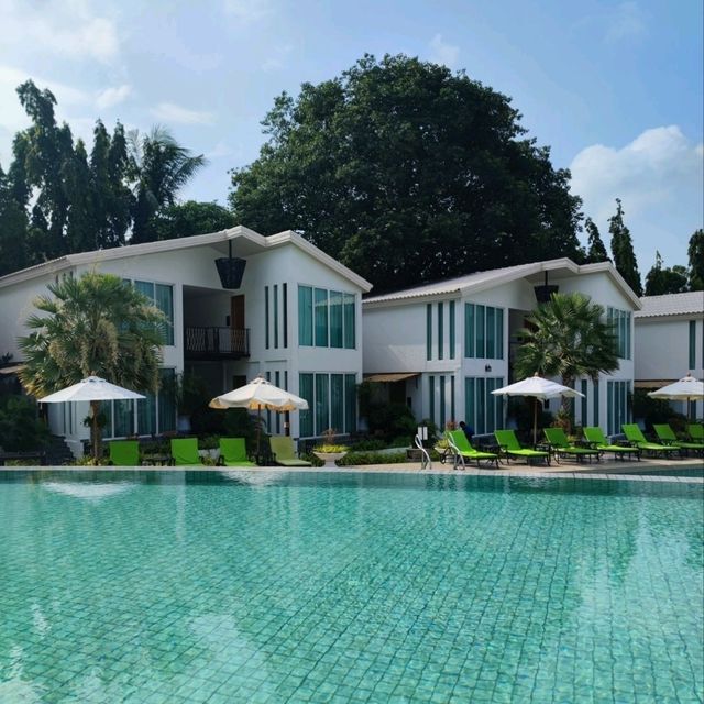 Looking for a place to stay in Koh Phangan? This is it!