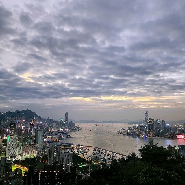 香港紅香爐峰⛰️|登頂看維港夜色🌇