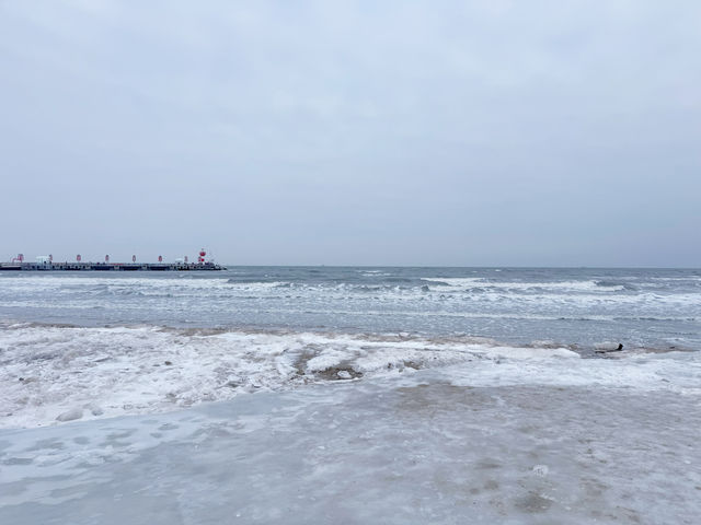 這裡不是冰島而是冰冷的秦皇島