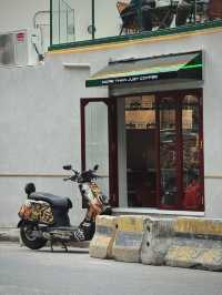 老城舊街，於「Lowan路環咖啡(陳家祠店)」尋得遁逸之所  寶子們，有沒有想過在喧囂城市中尋一處能讓心靈放鬆的地方？我最近就發現了路環咖啡新店——「Lowan路環咖啡(陳家祠店