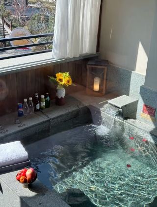 A Private Hot Spring in Every Room! Hot Springs in Taibai Mountain!