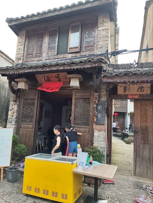 If stepping back in time is your thing...⛩🏚