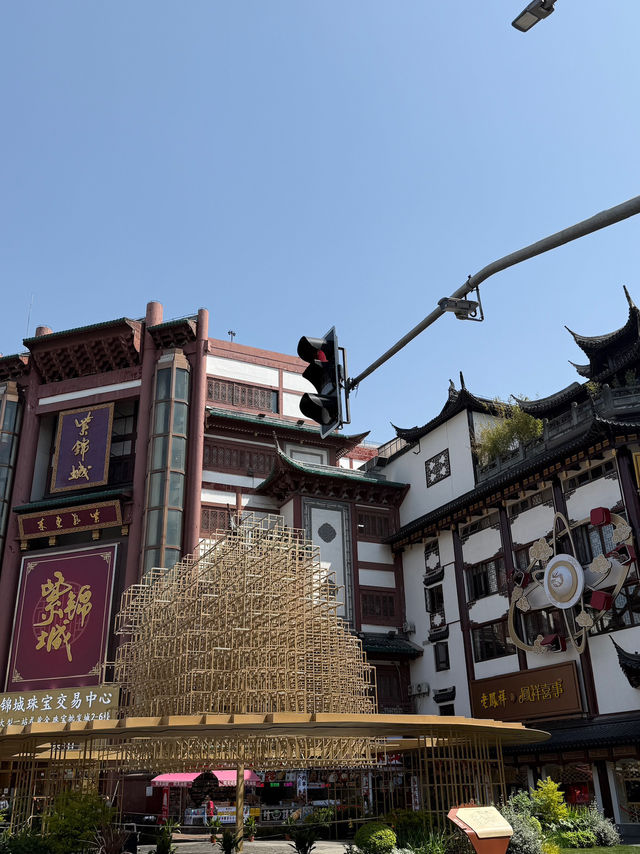 Shanghai – Where Tradition Meets the Future