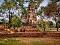 Twilight Alchemy: Sunsets over the Sukhothai Historical Park