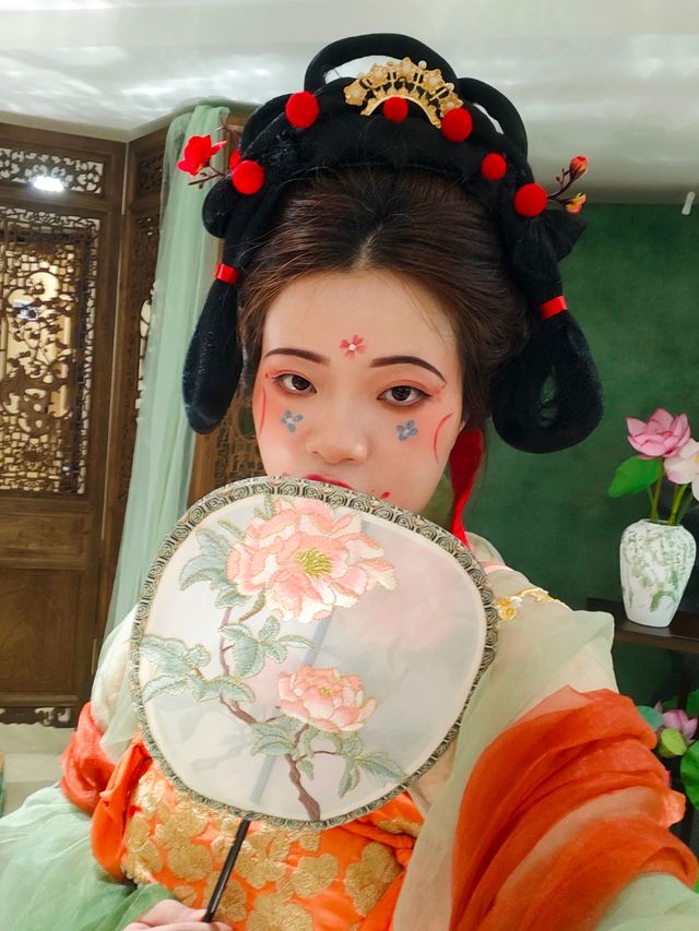 杭州總要嚟西湖邊影一次漢服啦！