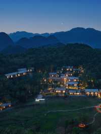 黃果樹旁！住進百年布依古寨的山野秘境