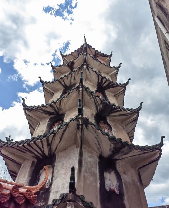 滇中六角浮屠：昆明沙朗極樂寺塔記