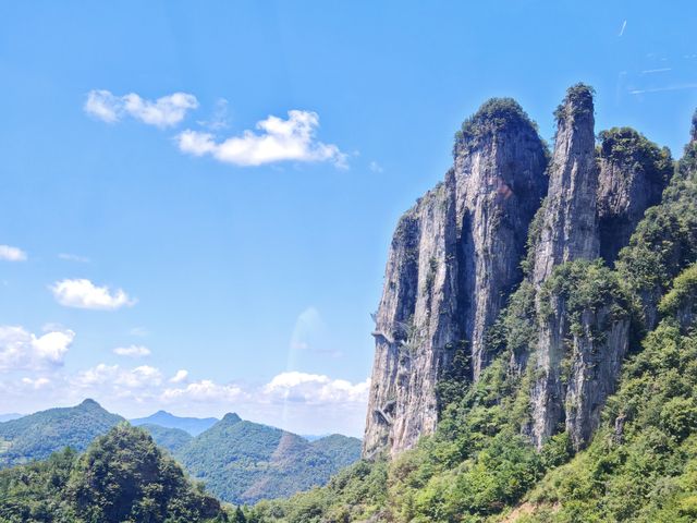 【恩施五日四晚深度旅遊攻略:探索大自然的奇蹟與土家文化的魅力 【恩施五日四晚深度旅遊攻略:探索大自然的奇蹟與土家文化的魅力