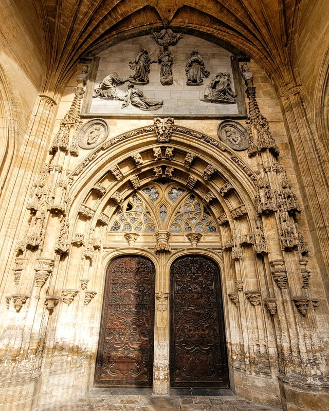 阿斯圖里亞斯的心跳：從 Cangas de Onís 到 Oviedo