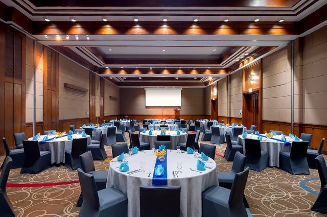 普吉·諾富特|在山頂享受美景