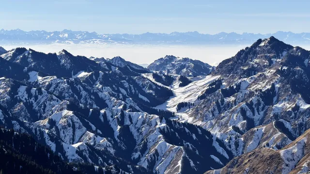 天山天池 人間值得 天山天池 人間值得