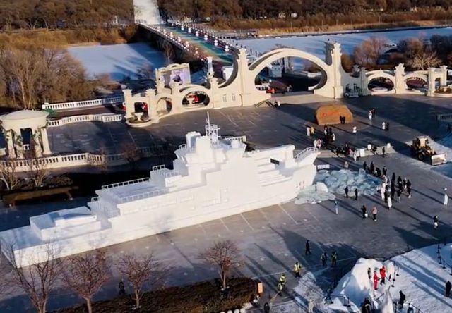 打卡太陽島，感受「雪龍2號」雪雕魅力