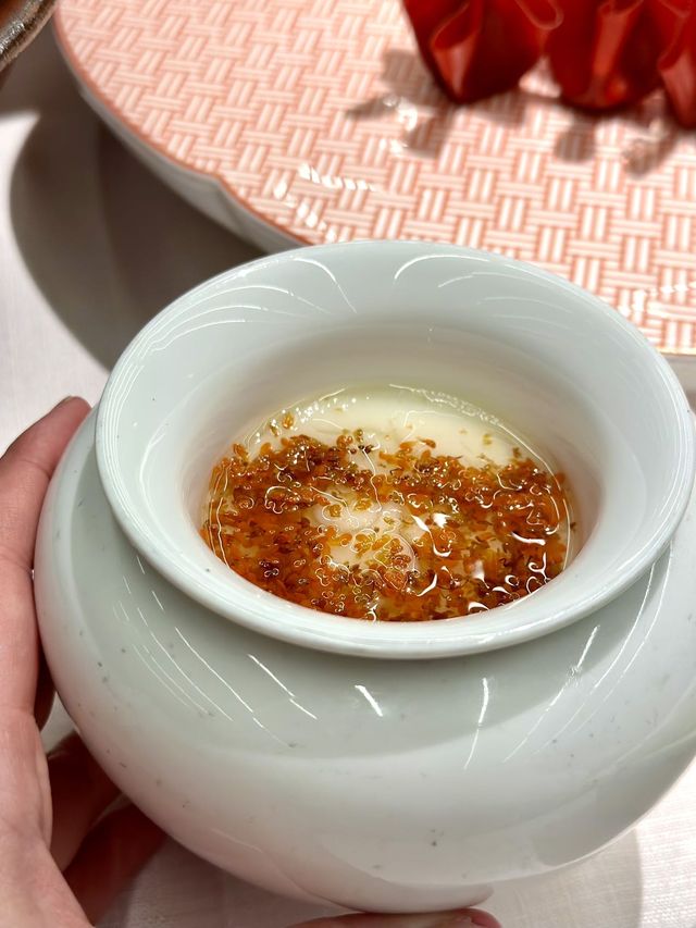 西岸看粉紅聖誕樹吃米其林級新京菜