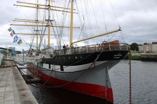 The Clyde River: Glasgow's Historic and Cultural Heart
