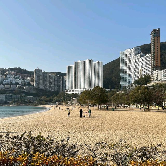 香港島南邊，淺水灣泳灘！流連忘返！