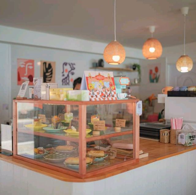 CafeCurve Beach Cafe