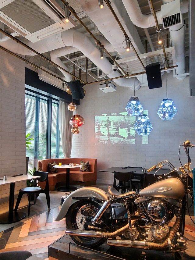 【銀座ホテルランチ】アロフト東京銀座内 The WAREHOUSE