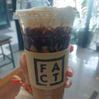 ดื่มกาแฟชิลๆ ที่ร้าน "F.A.C.T"☕️