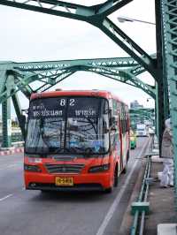 ปากคลองตลาด สะพานเขียว หรือ สะพานพุทธ
