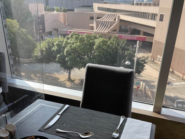 $1100 維港staycation，包早餐下午茶，仲有桑拿泳池公園攀石任你玩